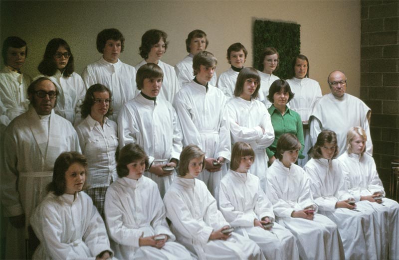 Bilden är från konfirmation i Brändö kyrka i juni 1975.