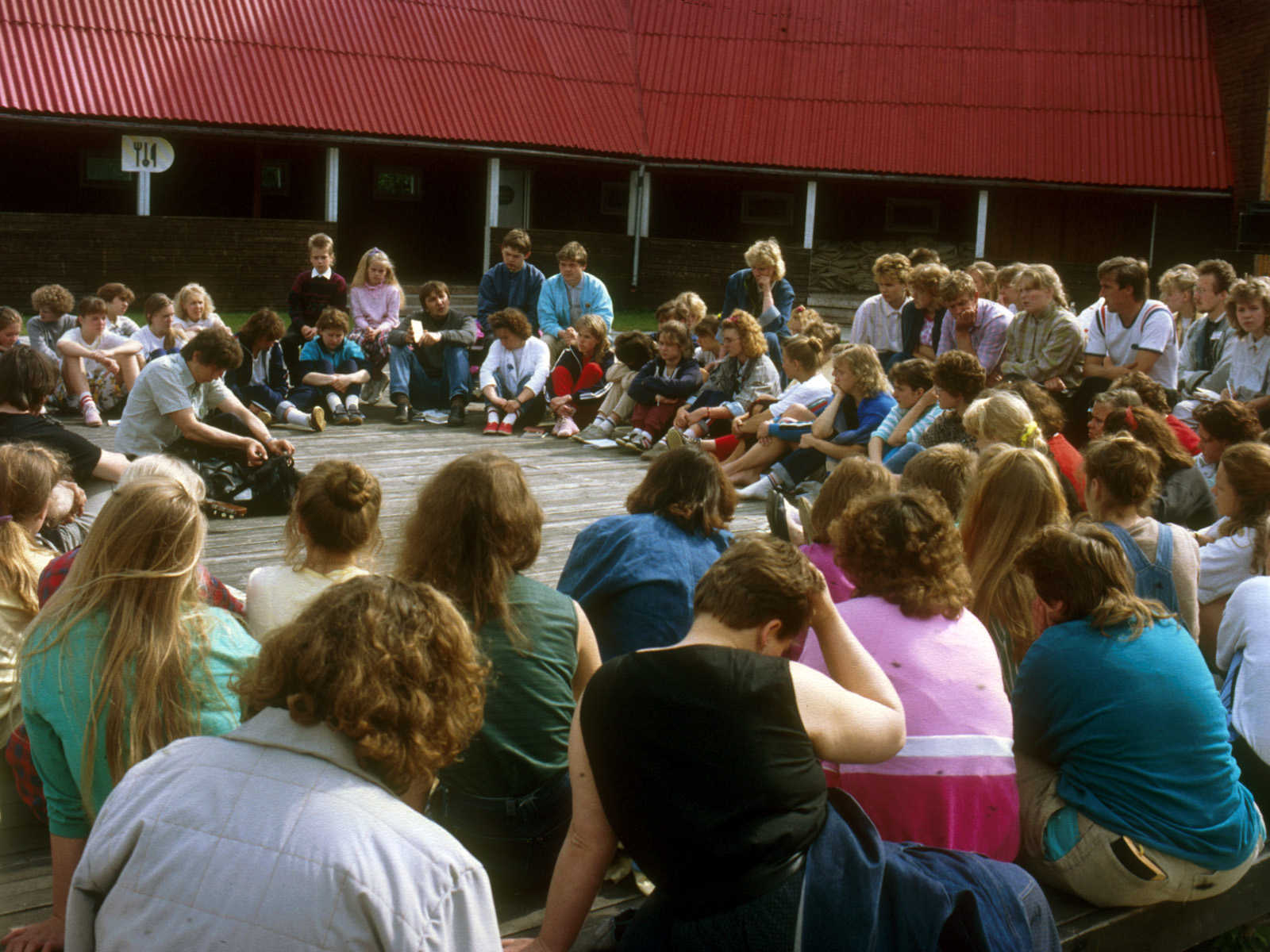 Ungdomar på läger i Viljandi 2.6.1990.
